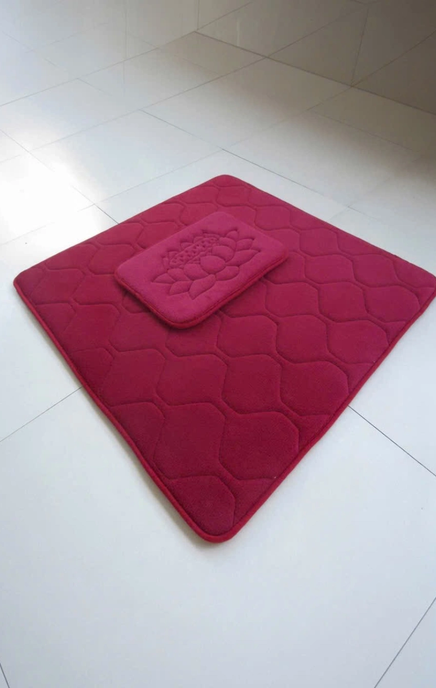 tham-lay-phat-cao-cap-16 - Đồ Lam Đi Chùa Giá Sỉ Thảm Lạy Phật Hình Vuông Màu Đỏ